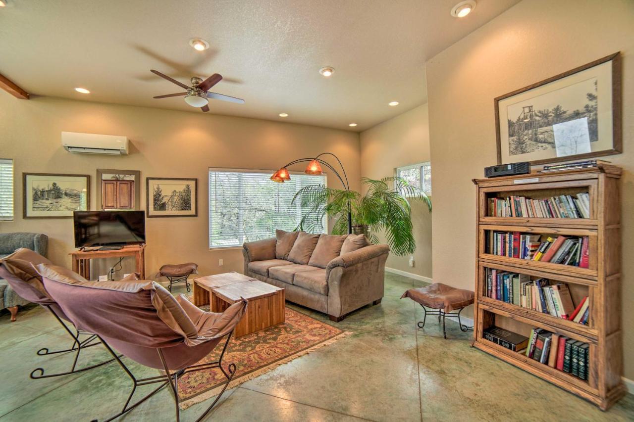 Hilltop Loft Ukiah Vacation Rental! Екстериор снимка