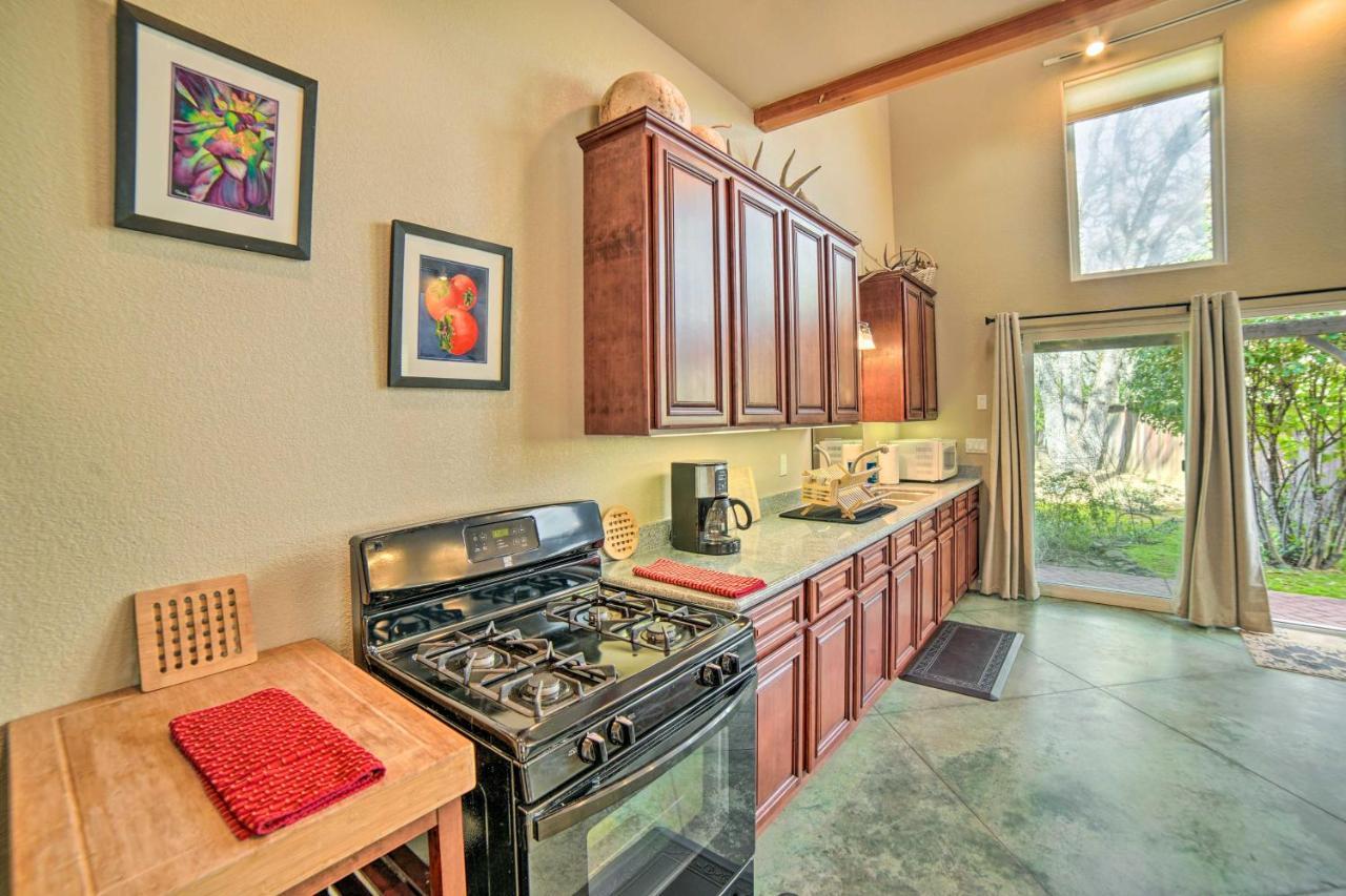 Hilltop Loft Ukiah Vacation Rental! Екстериор снимка