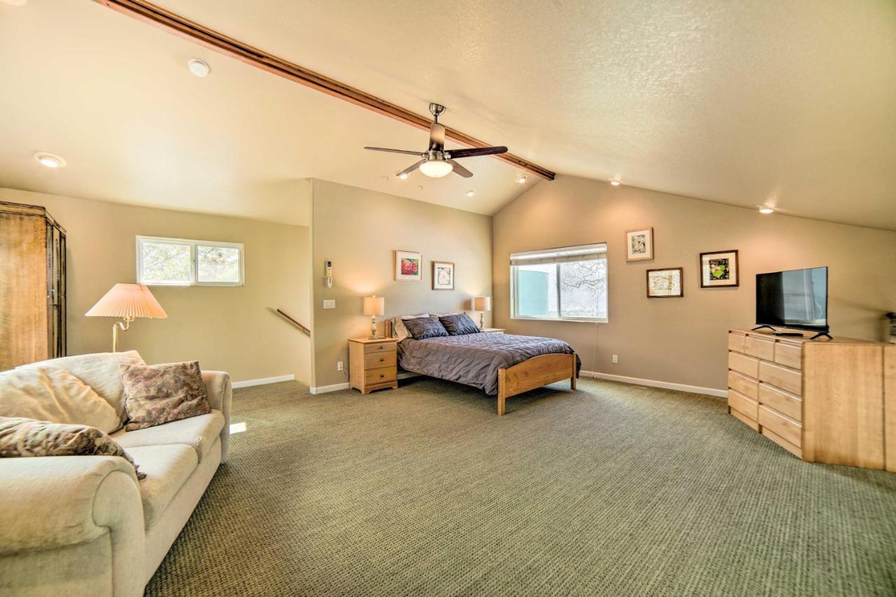 Hilltop Loft Ukiah Vacation Rental! Екстериор снимка